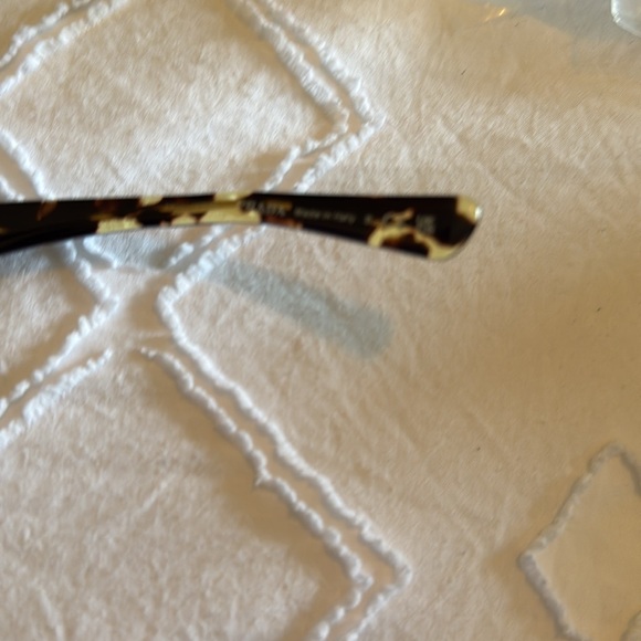 Prada A09V - Picture 3 of 4